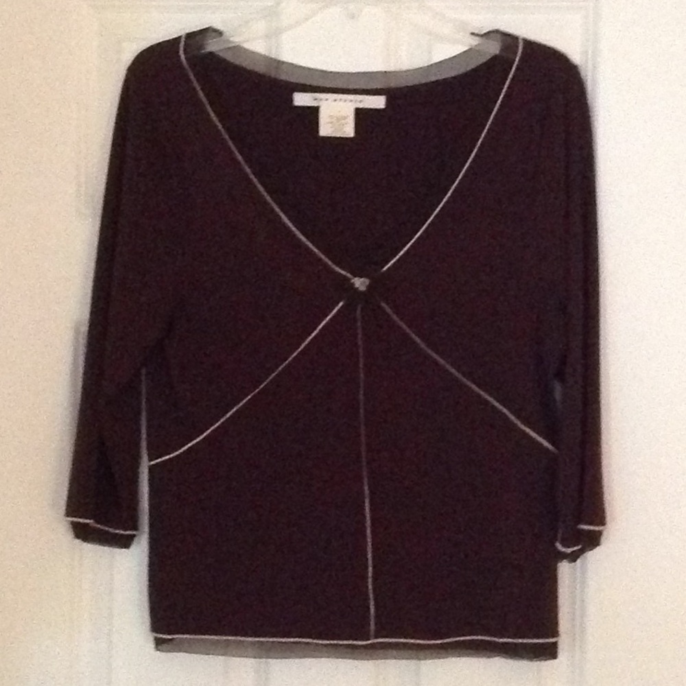 Light weight 3/4 sleeve blouse!
